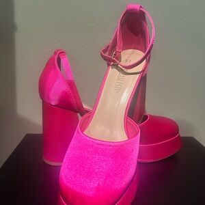 Dream Pairs Fuchsia Platform Heels
